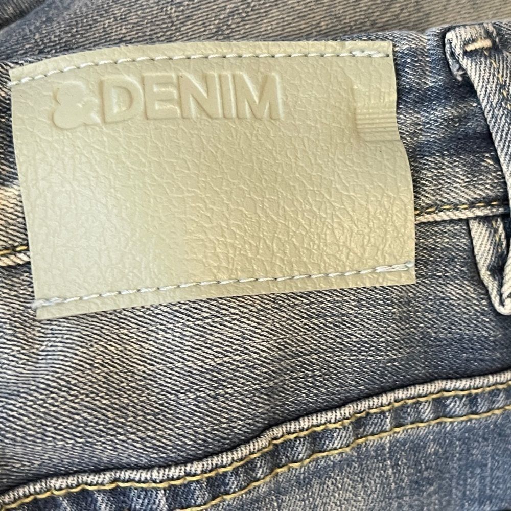 H&M Jeans - Picture 2 of 10